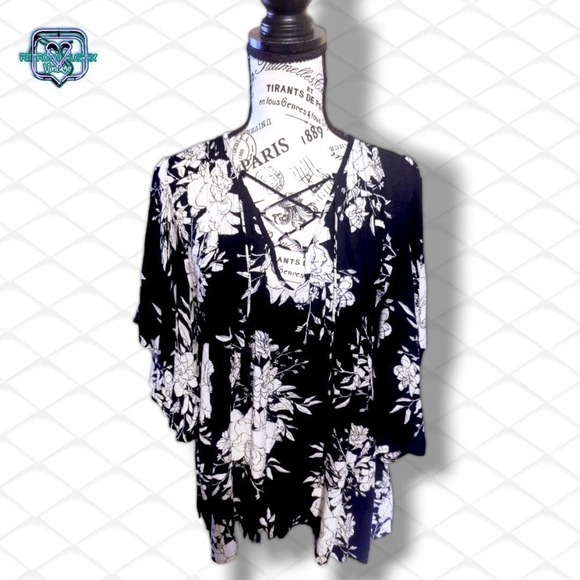 BILLABONG for Buckle Boho Ray of Light Floral Flutter Sleeve Top Blouse - Picture 5 of 8